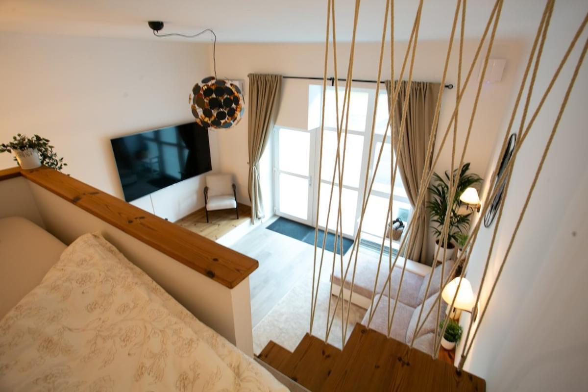 Urska's Adorable Place Apartment *