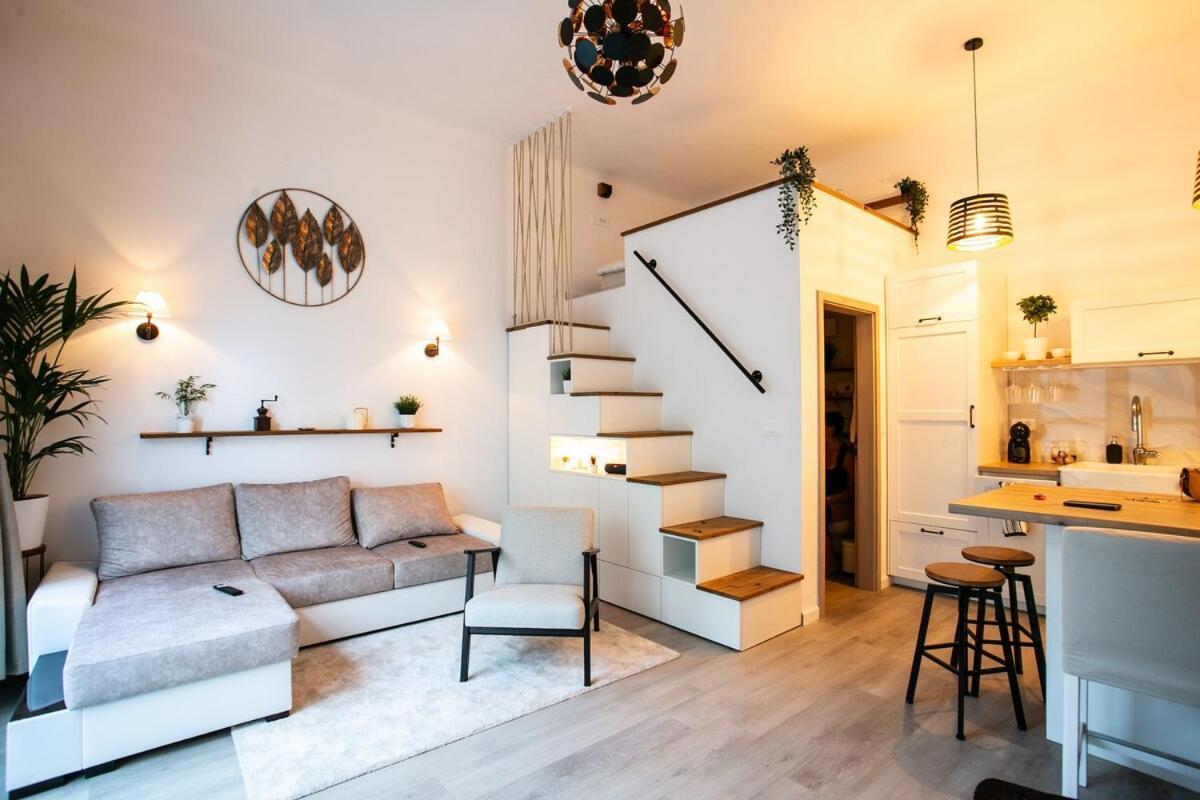 Urska's Adorable Place Apartment